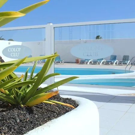 Stunning 2 Bedroom Duplex Close To Main With Seaviews