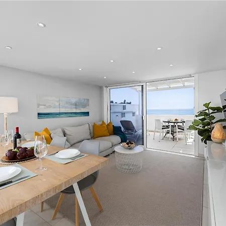 Stunning 2 Bedroom Duplex Close To Main With Seaviews 公寓 卡门港